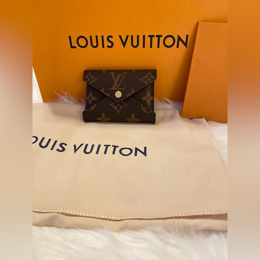 🔥SOLD🔥Brand New 100% Authentic Louis Vuitton Small Kirigami Pochette